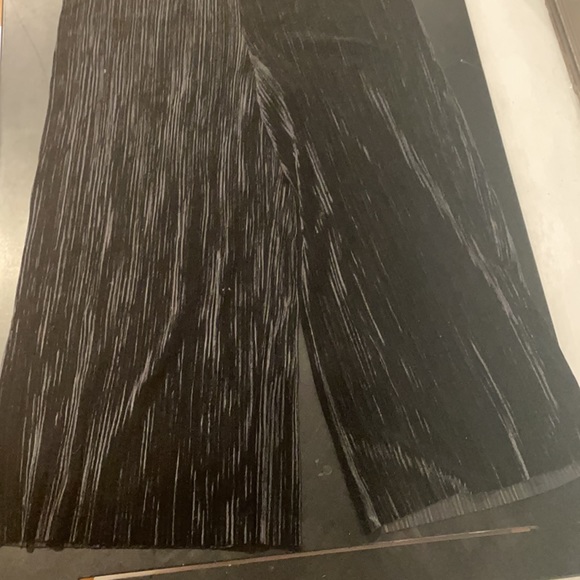 *SOLD* ASOS NEW black velvet gauchos - Picture 2 of 3